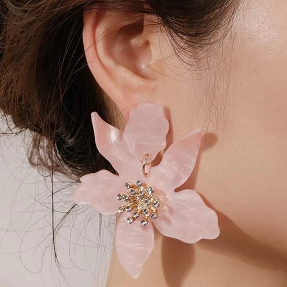 Rebellious Rose Jewelry - Beautiful Flower Drop Earrings 🌸